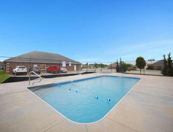 Super 8 Kearney/KC Area