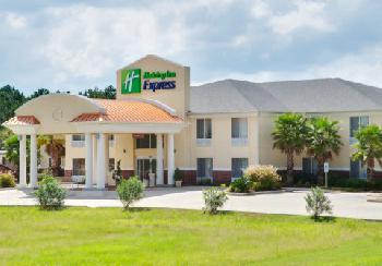 Holiday Inn Express LEESVILLE-FT. POLK