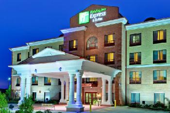 Holiday Inn Express Hotel & Suites CLINTON