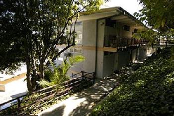 Hollywood Hills Hotel