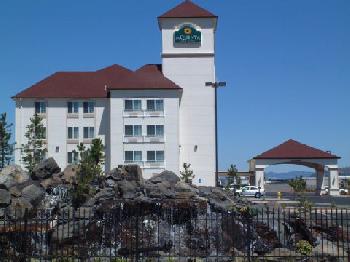 La Quinta Inn and Suites White City