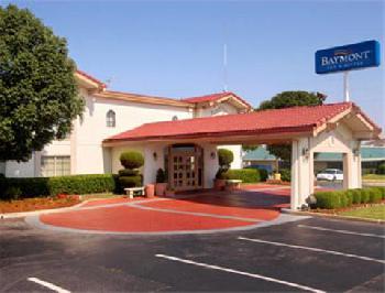 Baymont Inn and Suites Oklahoma City S