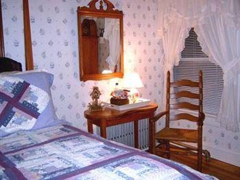 Brookview Manor Inn of the Poc