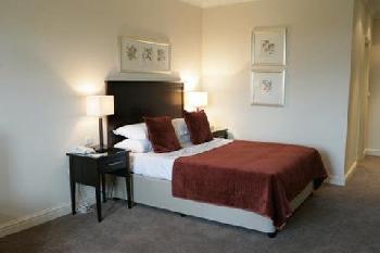 Macdonald Hill Valley Hotel
