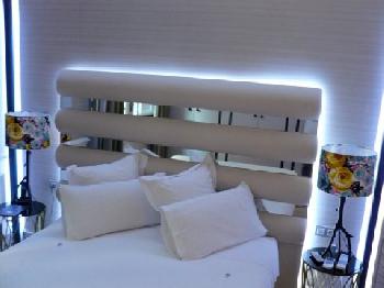 Apartasuites Satellite