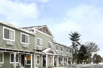 Red Roof Inn Glens Falls Lake George
