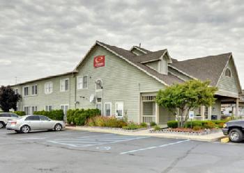 Econo Lodge & Suites