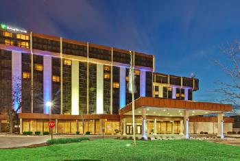 Holiday Inn Express Hotel & Suites CHICAGO O`HARE