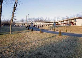 Econo Lodge Inn & Suites