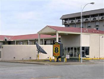 Super 8 Lubbock Civic Center North