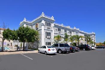 BEST WESTERN Luxury Inn