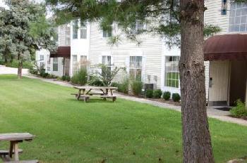 The Ambassador Inn and Luxury