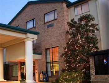 Hawthorn Suites by Wyndham McComb