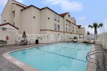 Red Roof Inn and Suites Suites Corpus Christi