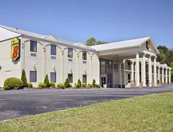 Super 8 Dalton/Convention Center Area