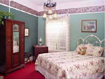 Olallieberry Inn