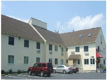 Red Carpet Inn and Suites New London