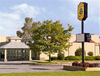 Super 8 Batavia E of Darien Lake Theme Park
