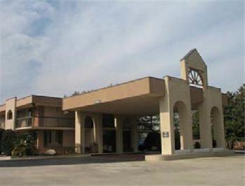 Ramada Newnan