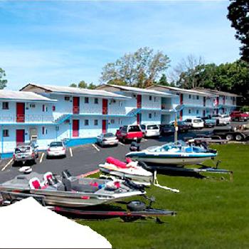 Brass Door Inn and Suites