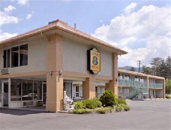 Super 8 Black Mountain