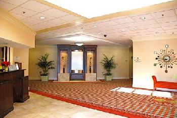 DoubleTree by Hilton Fayetteville