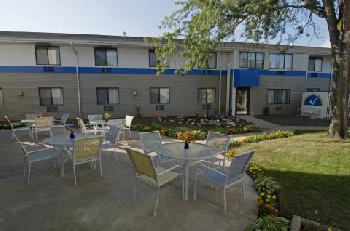 Americas Best Value Inn - La Crosse