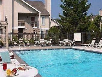 Hawthorn Suites by Wyndham Detroit Southfield