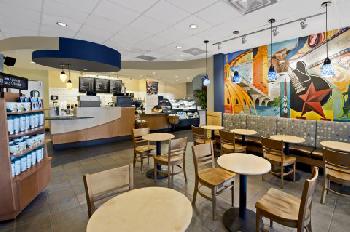 Radisson Hotel & Suites Austin Downtown