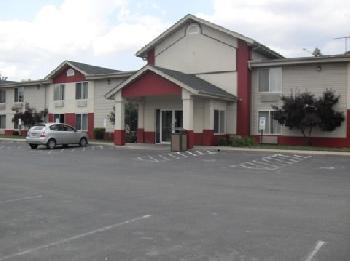 Country Hearth Inn & Suites Middletown/Franklin OH