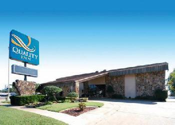 Quality Inn Magnolia