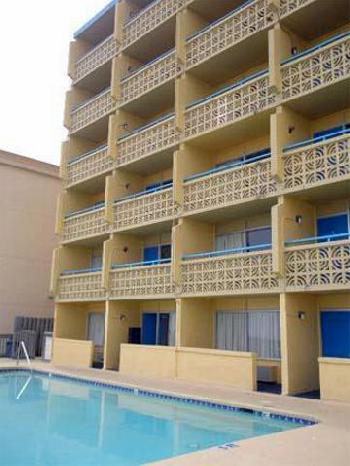 Econo Lodge  Inn & Suites Myrtle Beach