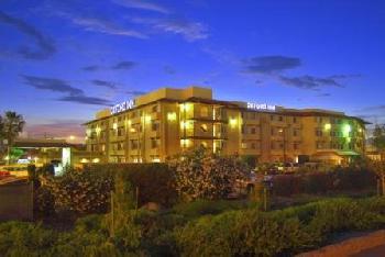 Oxford Inn and Suites Lancaster