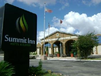 Summit Inn Hotel and Suites
