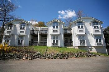 Hillside Lodge and Resort