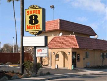 Super 8 Fresno