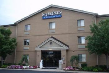 Studio Plus Deluxe Studios - Cleveland - Airport - North Olmsted