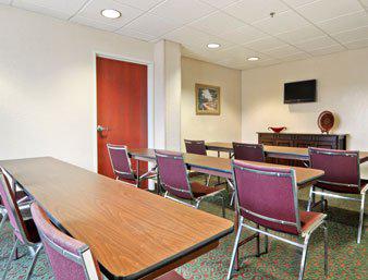 Microtel Inn and Suites Marianna