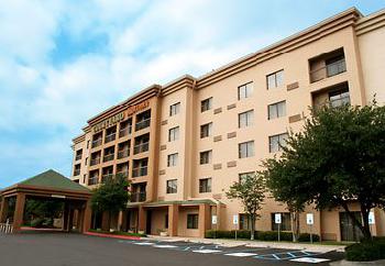 Courtyard Laredo