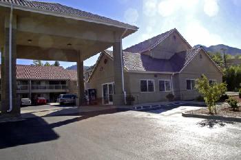 BEST WESTERN Sky Way Inn & Suites