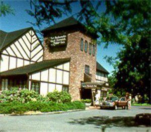 East Norwich Inn
