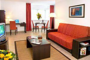 PARK AND SUITES CONF ANNEMASSE