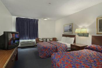 Red Roof Inn and Suites Savannah Airport