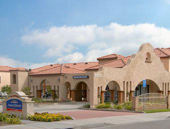 Howard Johnson Inn and Suites Pico Rivera