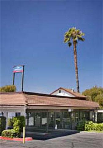 Howard Johnson Express Inn Claremont