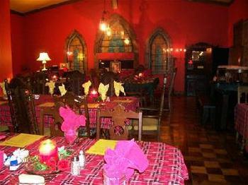 Ravenwood Castle