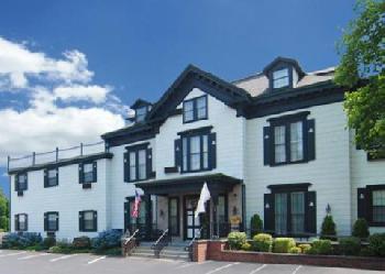 Clarion Collection The Carriage House Inn