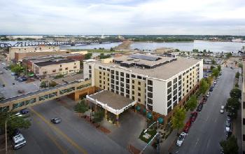 Radisson Quad City Plaza
