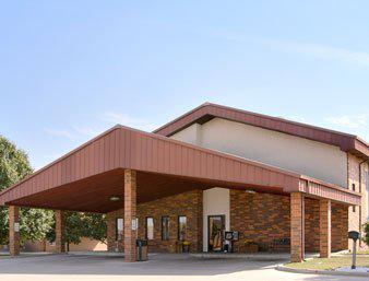Super 8 Tuscola