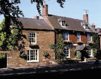 Old Wisteria Hotel